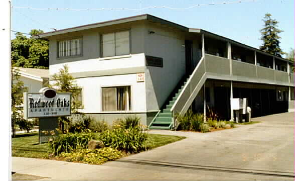 Redwood Oaks Apartments in Redwood City, CA - Building Photo - Building Photo