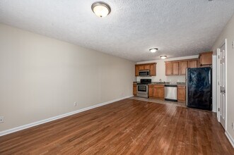 6301 W Kilgore Ave in Muncie, IN - Foto de edificio - Interior Photo