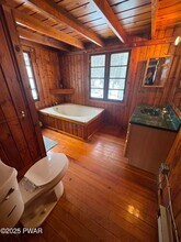 12 Third Rd in Hawley, PA - Foto de edificio - Building Photo