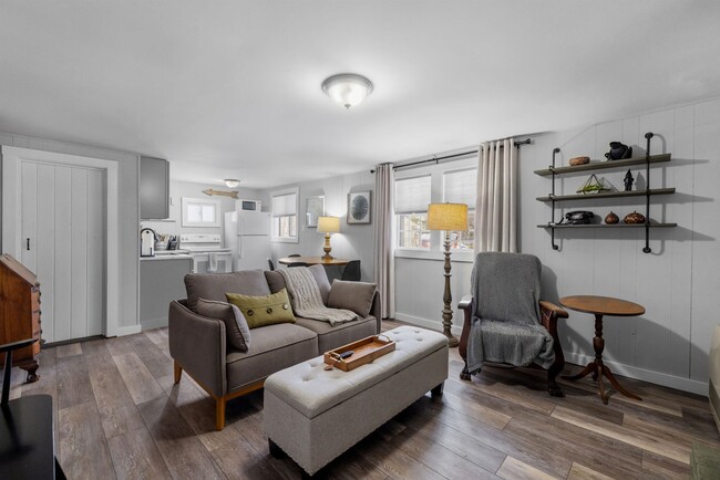 31 Water St in Bradford, NH - Building Photo - Building Photo