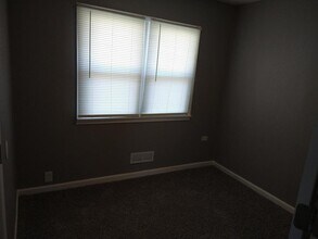 10728 Cambridge Ave in Kansas City, MO - Building Photo - Building Photo