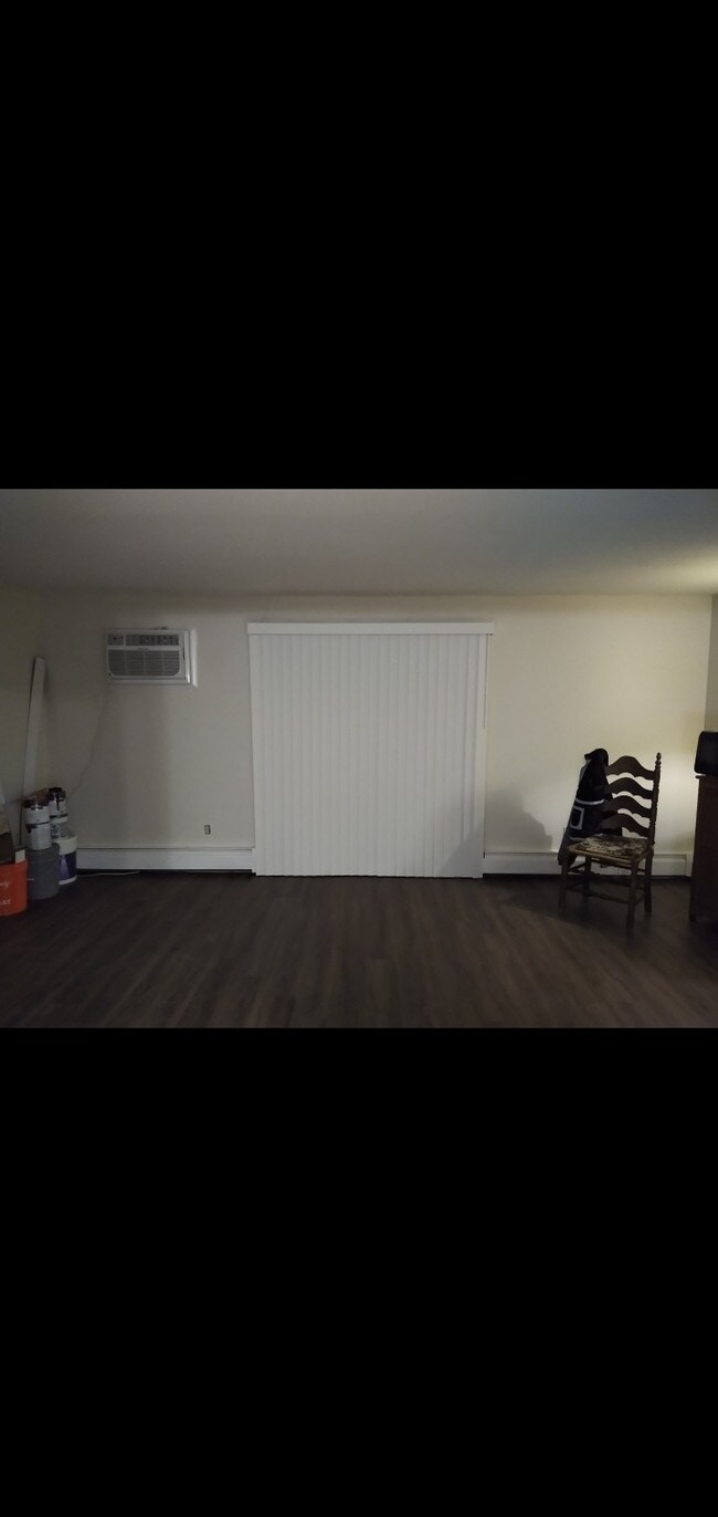 7 Tiffany Rd Apartments and Nearby Salem Apartments For Rent Salem, NH