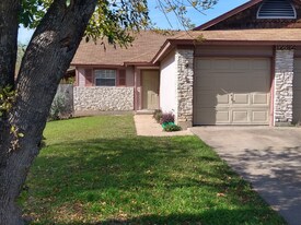 12312 Dellrey Dr, Unit A in Austin, TX - Building Photo