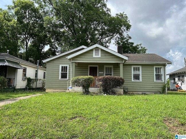 property at 1529 1st Ave SW