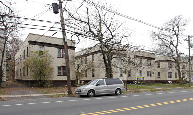 241 E 1st Ave in Roselle, NJ - Building Photo - Building Photo