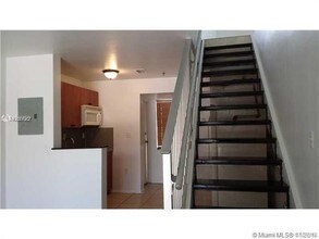 1134 NW 5th St-Unit -9 in Miami, FL - Building Photo - Building Photo