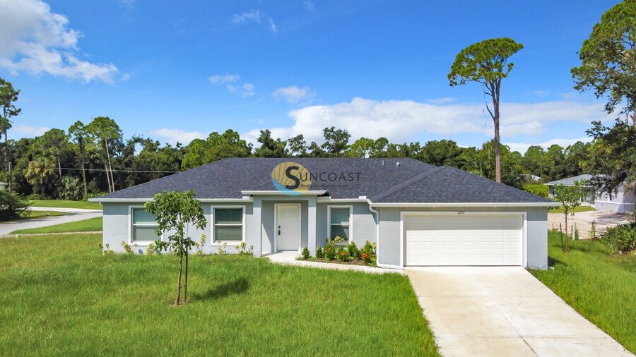 7 Robinson Dr in Palm Coast, FL - Building Photo