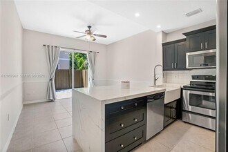 8334 NW 144th Terrace in Miami Lakes, FL - Building Photo - Building Photo