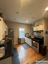 171 Walnut St, Unit 2 in Somerville, MA - Building Photo