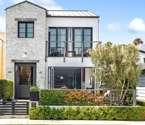 property at 431 1/2 Heliotrope Ave
