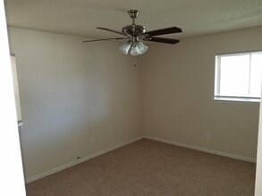 836 W Barron Ave in Everman, TX - Building Photo - Building Photo