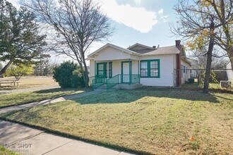 1809 Sandefer St in Abilene, TX - Building Photo - Building Photo