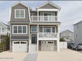107 Ortley Ave in Lavallette, NJ - Building Photo