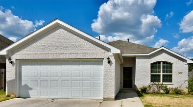 18226 Willow Edge Dr in Tomball, TX - Building Photo - Building Photo
