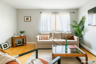 516 Indian Ave in Bridgeport, CT - Building Photo - Building Photo