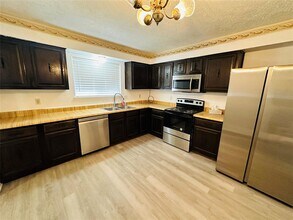 17618 Heritage Bay Dr in Webster, TX - Building Photo - Building Photo