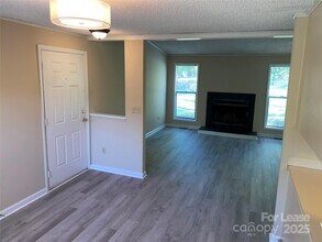 2236 Laburnum Ave in Charlotte, NC - Building Photo - Building Photo
