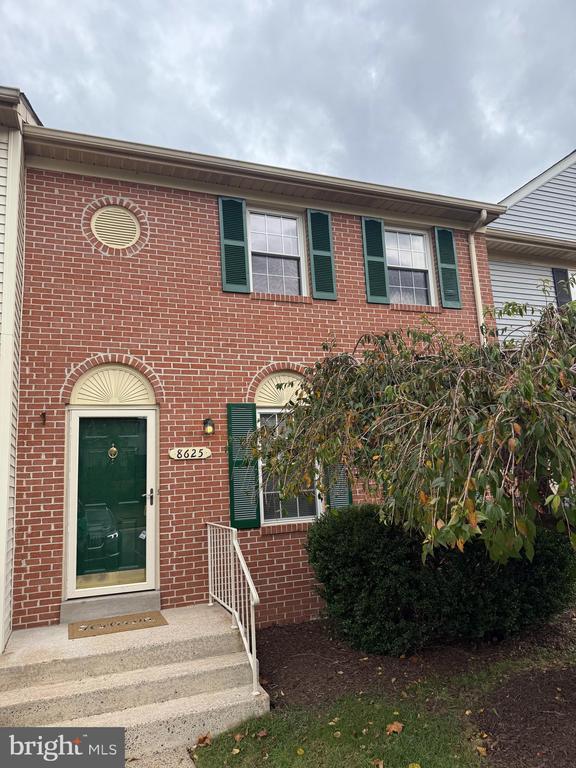 property at 8625 Point of Woods Dr