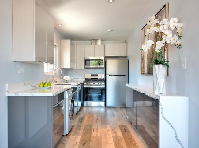 141 San Pascual Ave