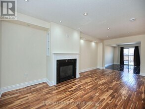 409 Hobbs Crescent in Milton, ON - Building Photo - Building Photo