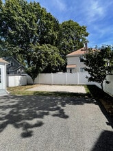 15 Charles Street Ave in Waltham, MA - Foto de edificio - Building Photo
