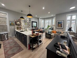 2451 N Albany Ave in Chicago, IL - Building Photo - Building Photo