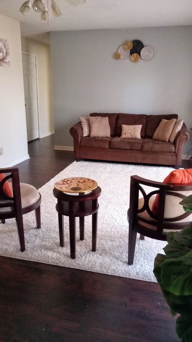 5810 Battery Dr in Greensboro, NC - Foto de edificio - Building Photo