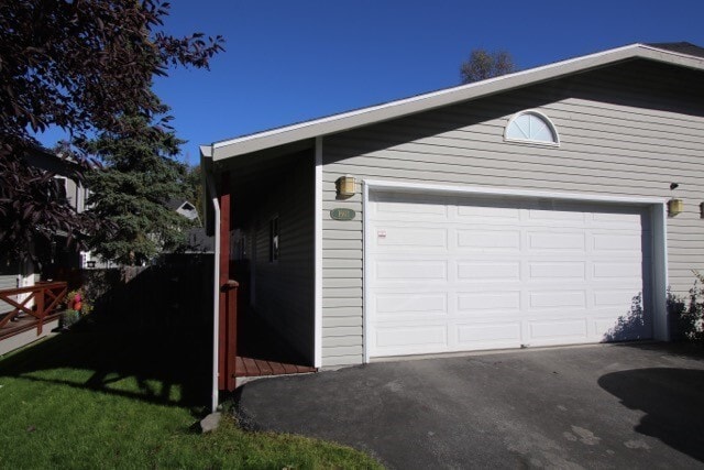 property at 16611 River's Edge Ln