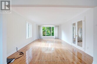 87a Hill Crescent in Toronto, ON - Building Photo - Building Photo