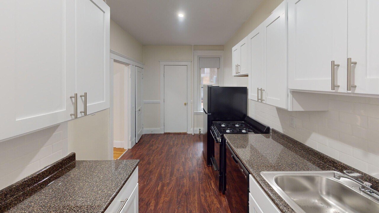 208 Kelton St, Unit 8-7 in Boston, MA - Building Photo