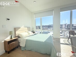 38 Hichborn St, Unit 501 in Boston, MA - Building Photo - Building Photo