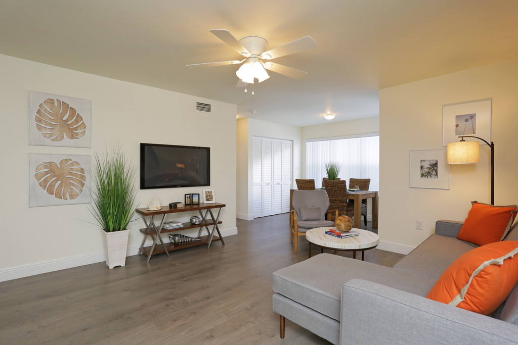 Innovo Living In Sunrise Apartments In Sunrise, Fl 