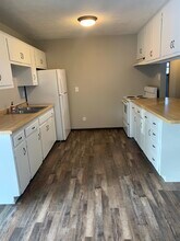 1005 16th St NE, Unit 4 in Willmar, MN - Foto de edificio - Building Photo