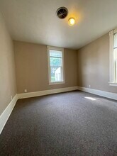 1023 E Grand Ave, Unit 1023 in Eau Claire, WI - Building Photo - Building Photo