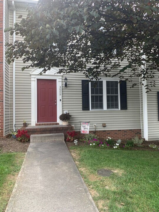 3049 Taylor Spring Ln in Harrisonburg, VA - Building Photo