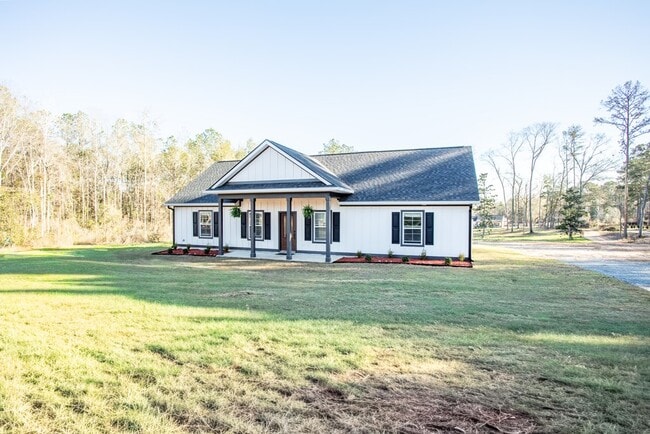 823 Meridian Rd in Thomasville, GA - Building Photo - Building Photo