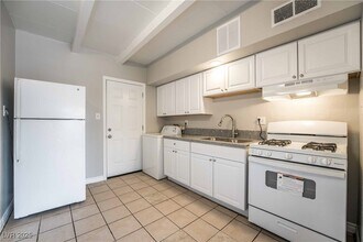 2104 White St in North Las Vegas, NV - Building Photo - Building Photo