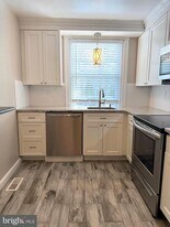 500 E Lancaster Ave in St. Davids, PA - Building Photo