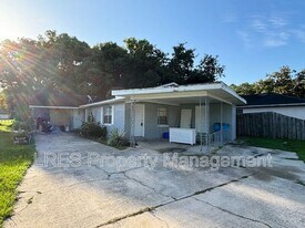 2437 Chase Ave in Sanford, FL - Building Photo