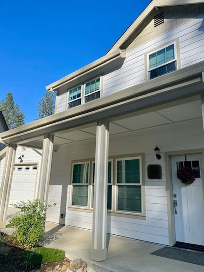 245 Pello Ln in Nevada City, CA - Building Photo - Building Photo
