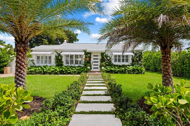337 Orange Way in West Palm Beach, FL - Building Photo - Building Photo