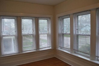 1019 Dempster Street in Evanston, IL - Building Photo - Building Photo