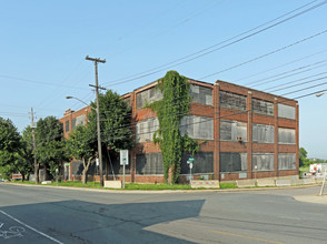 Dundurn Lofts in Hamilton, ON - Building Photo - Building Photo