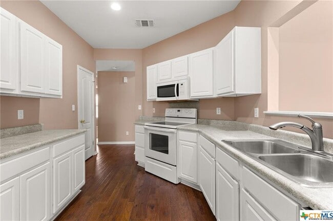 1623 Anna Lee Dr in New Braunfels, TX - Building Photo - Building Photo