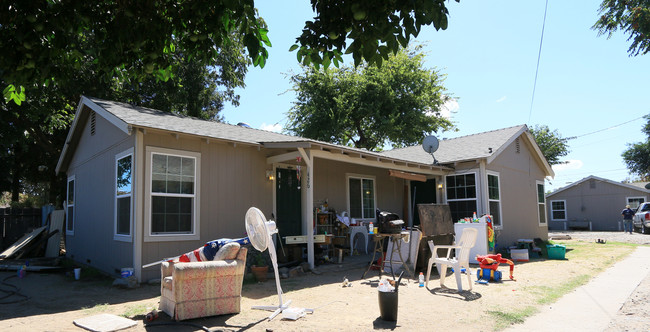 426-432 Elm Ave in Modesto, CA - Building Photo - Building Photo