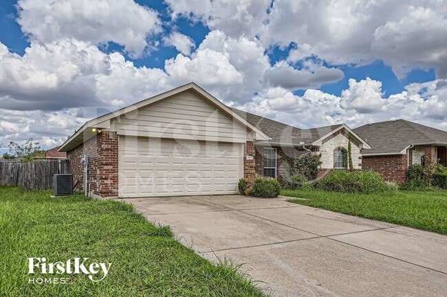 1821 Ridgecrest Dr in Terrell, TX - Building Photo - Building Photo