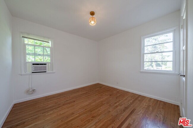 823 Highland Ave in Glendale, CA - Building Photo - Building Photo