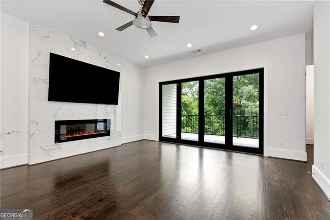 1107 Briar Cove Cir in Atlanta, GA - Building Photo - Building Photo