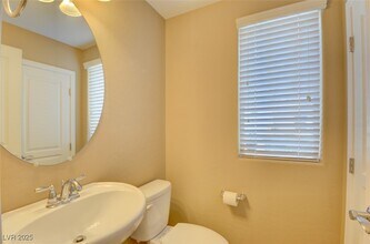 10267 Mopan Rd in Las Vegas, NV - Building Photo - Building Photo