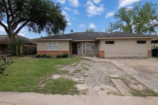 7941 Longridge Dr